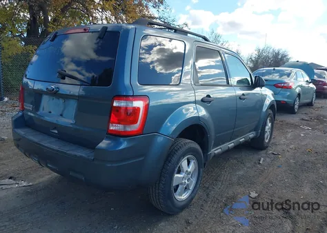 2010 Ford Escape Xlt из США, поврежденный, VIN 1FMCU9D72AKC30136